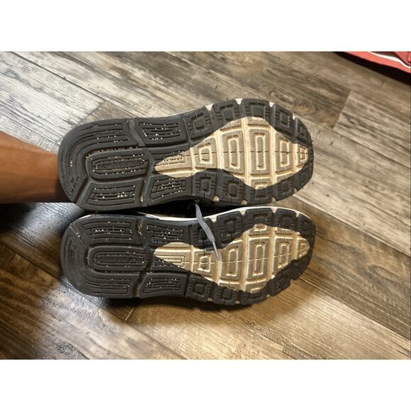 Mens 8.5 6E Wide New Balance 1540v3 Black - Picture 5 of 7